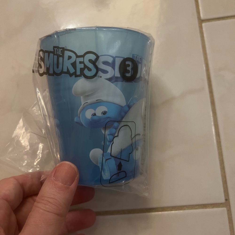 The Smurfs Blue Plastic Cup Burger King Kid Meal Toy